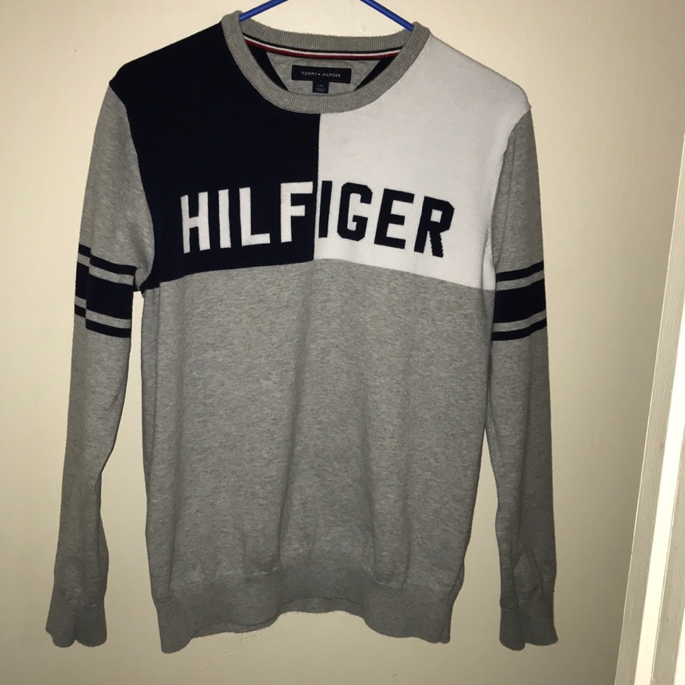 Pullover sweatshirt